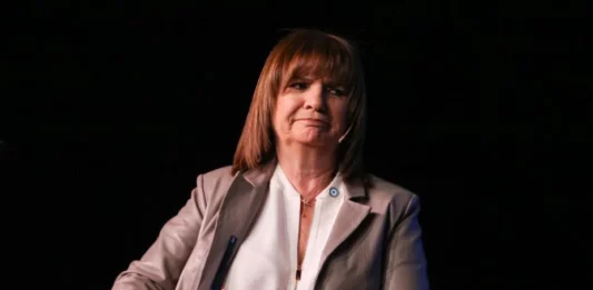La excandidata presidencial de JxC, Patricia Bullrich, ahora aliada a Javier Milei expresó el deseo de que “la economía explote antes del balotaje”.