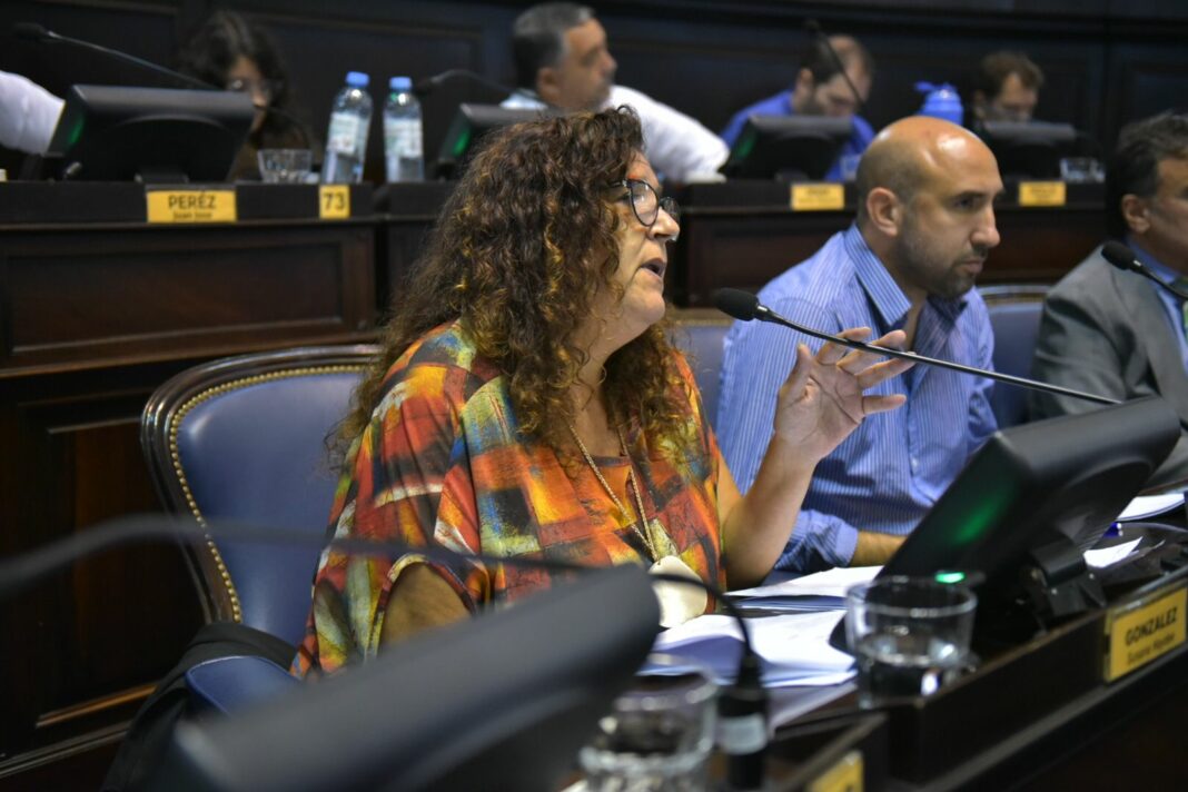 Diputados y senadores bonaerenses de Unión por la Patria celebraron el triunfo de Julio Alak como intentendente de La Plata.