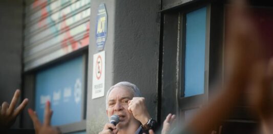 Tras el escrutinio definitivo en La Plata, Julio Alak se volvió a proclamar ganador de las elecciones y brindó definiciones sobre sus primeras medidas, sobre cómo armará su Gabinete y sobre la pelea con Julio Garro.