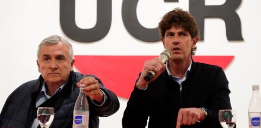 El gobernador Gerardo Morales, y el senador nacional, Martín Losteau, salieron a responderle al expresidente Mauricio Macri y pidieron que “deje la hipocresía”.
