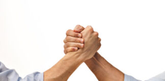 Varios municipios bonaerenses vivieron un mano a mano entre el peronismo y el macrismo para ver quién se queda con la Intendencia. Enterate cómo salieron.
