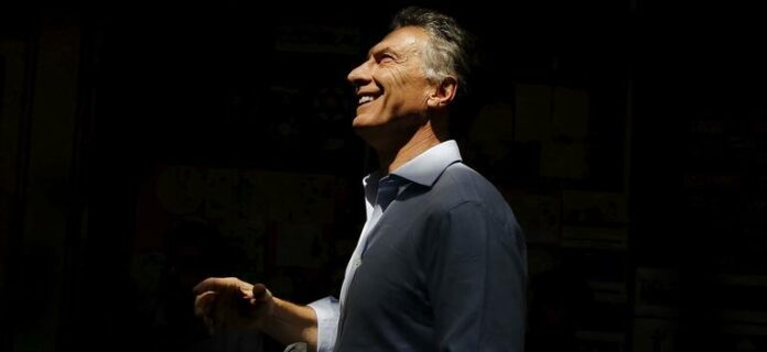 Macri tomó la delantera en la pelea que definirá quién será el nuevo jefe de la oposición y ya avisó que es el dueño de la dinamita y de la motosierra.