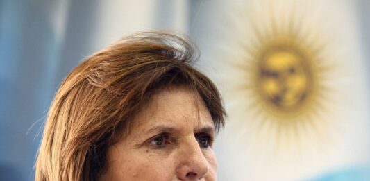 Patricia Bullrich descalificó a quienes consideraron que ella y Mauricio Macri decidieron apartarse del espacio político.