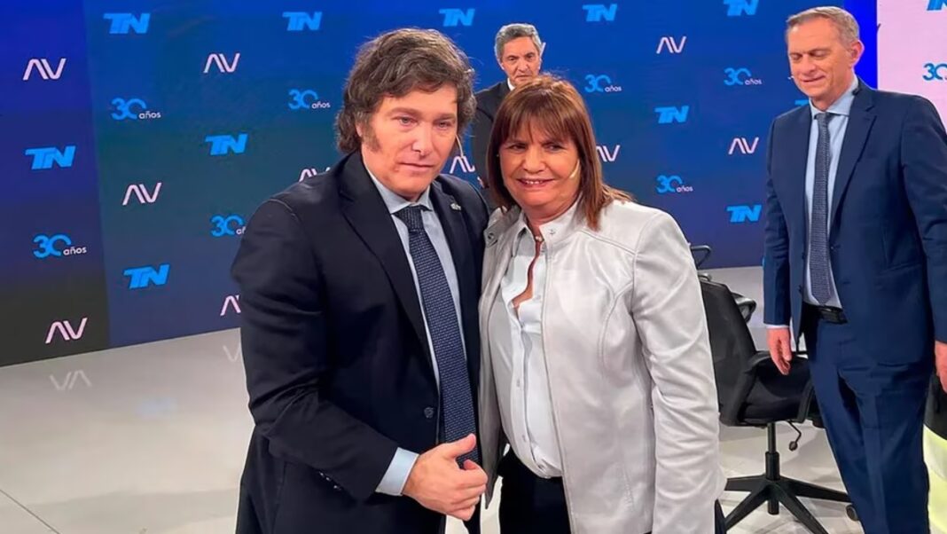 El candidato presidencial de La Libertad Avanza, Javier Milei, contó detalles del acuerdo con Macri y Bullrich rumbo al balotaje del 15 de noviembre e insultó a Horacio Rodríguez Larreta y Gerardo Morales.