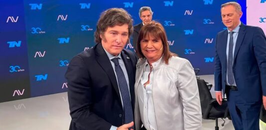 El candidato presidencial de La Libertad Avanza, Javier Milei, contó detalles del acuerdo con Macri y Bullrich rumbo al balotaje del 15 de noviembre e insultó a Horacio Rodríguez Larreta y Gerardo Morales.