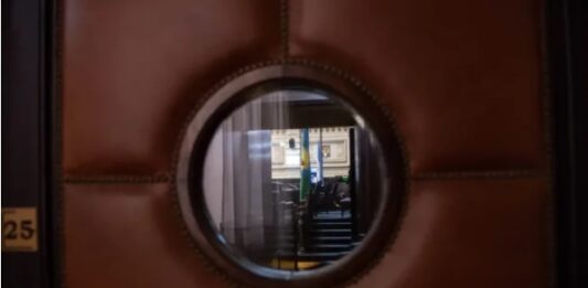 Arrancaron la pericias de celulares, computadoras, y otros dispositivos secuestrados en la causa por presuntos abusos en el Senado bonaerense.