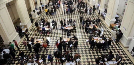 La Cámara Nacional Electoral anunció que entre hoy y mañana iniciarán los escrutinios definitivos de las elecciones 2023.