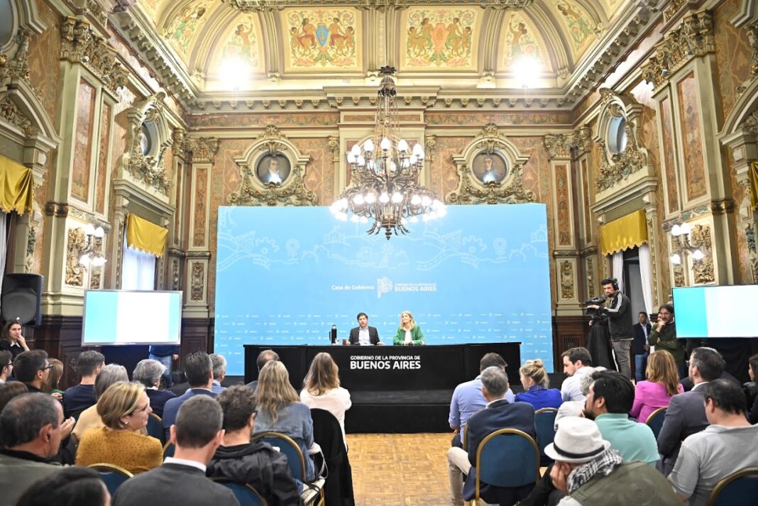 Kicillof y Magario convocaron a la oposición a “generar consensos” en la Legislatura bonaerense y revelaron que ya hubo “llamados” para “acelerar leyes”.