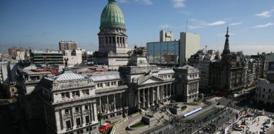 Con la reforma de Milei, la provincia de Buenos Aires pasaría a tener 97 diputados en el Congreso.