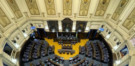La proyección de bancas de la nueva Legislatura bonaerense a partir del escrutinio provisorio.