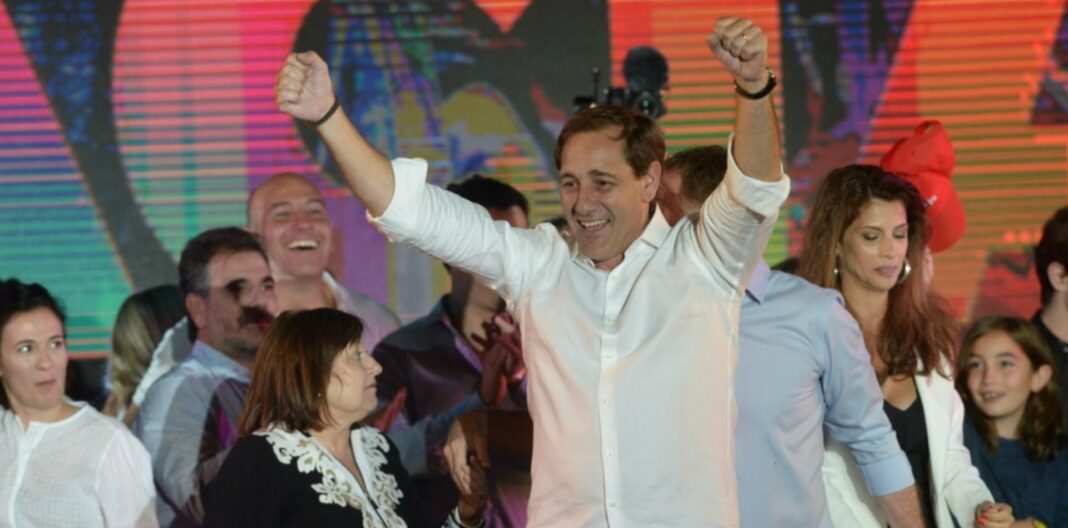 El intendente de La Plata por Juntos por el Cambio (JxC), Julio Garro da vuelta la elección y encamina su tercer mandato.
