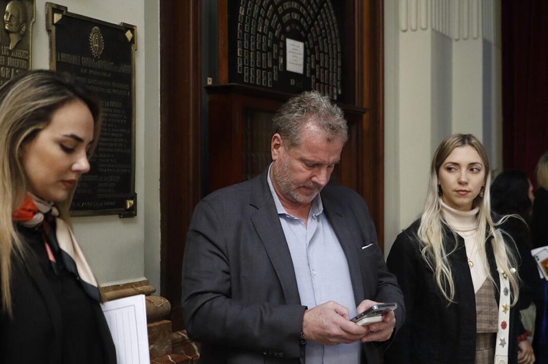 María Eugenia Capuchetti ordenó abrir el teléfono celular entregado por Gerardo Milman por la causa que investiga el atentado a Cristina Kirchner.