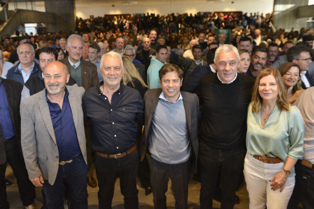 Mario Secco, Julio Alak, Axel Kicillof y Florencia Saintout, en el cierre de camapaña de UxP en La Plata. 