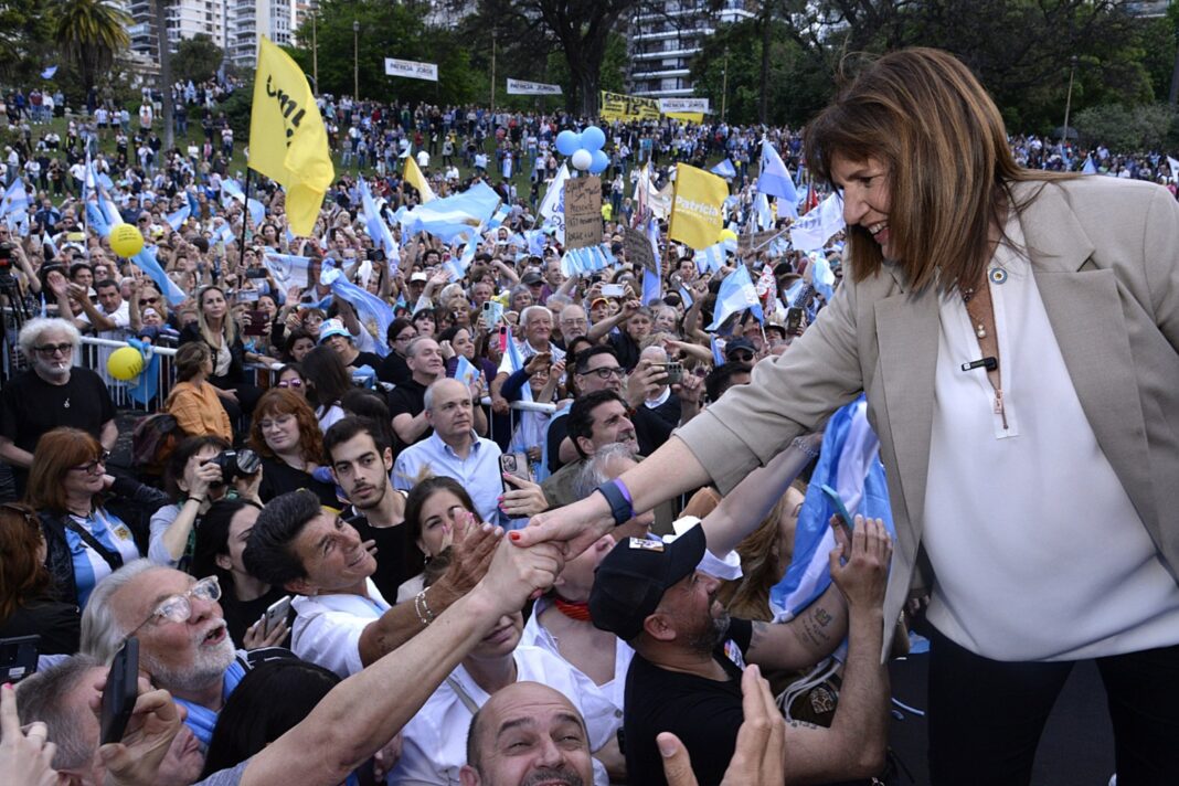 En el sprint final, la candidata de JxC, Patricia Bullrich, cierra su campaña en el interior junto a Mauricio Macri, en la provincia de Córdoba. Repasa la agenda completa.