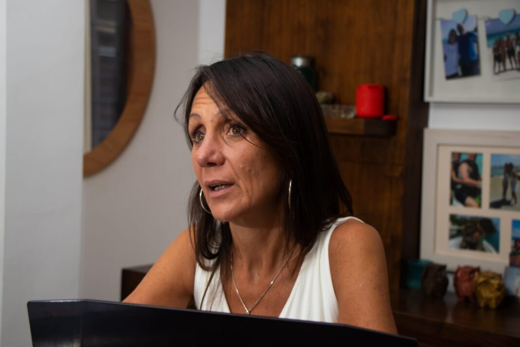 Clarisa Armando apuntó contra el jefe de la Defensa Civil de Villa Gesell por encabezar una campaña sucia contra su candidatura.