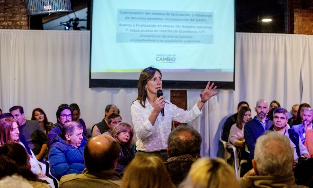 La candidata a intendenta de Villa Gesell de Juntos por el Cambio, Clarisa Armando, presentó sus propuestas con vistas a las elecciones 2023.