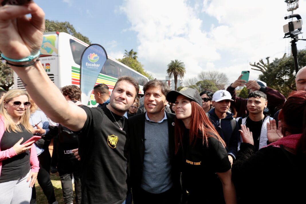 A poco días para el cierre de campaña, Kicillof destacó a través de un spot la implementación del programa Viajes de Fin de Curso.