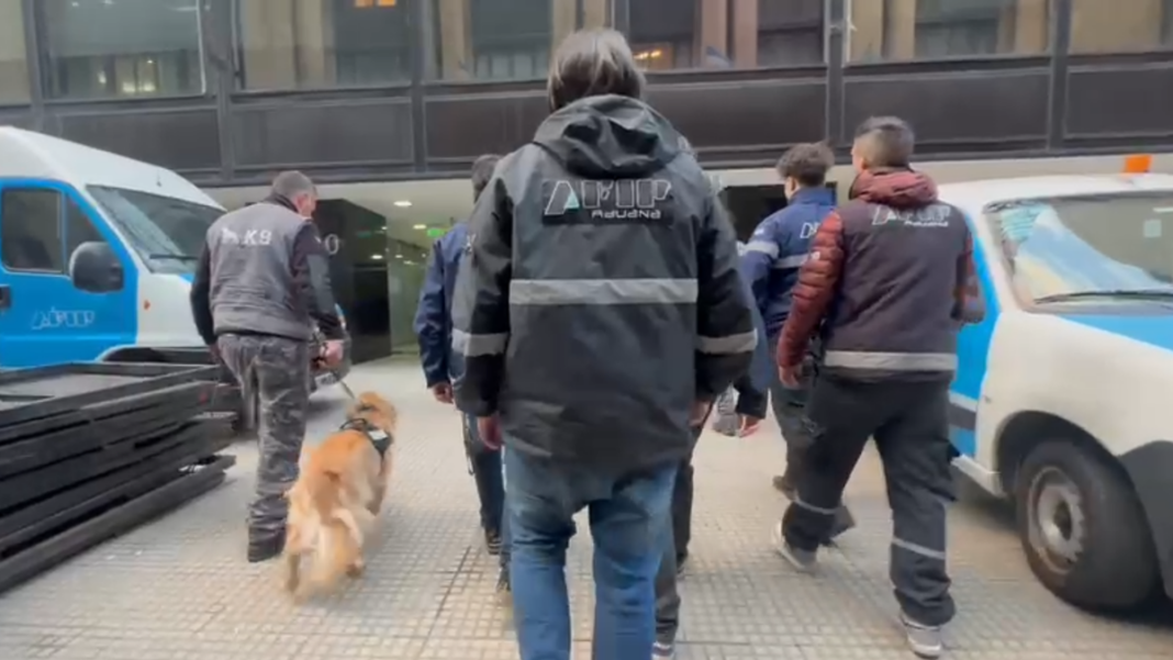 Desarticularon a ”Nimbus” la cueva que operan dólar blue más grande del microcentro porteño, y tiene por dueño al “croata” Ivo Esteban Rojnica.