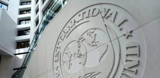 La directora del FMI felicitó a Milei por el triunfo y lo llamó a negociar un plan económico que garantice la estabilidad en la Argentina.
