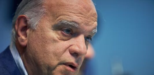 El candidato a gobernador de Juntos por el Cambio, Néstor Grindetti, reavivó viejos reclamos de la Legislatura Bonaerense: el debate obligatorio y la boleta única.