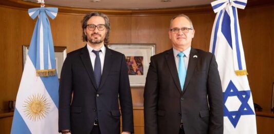 En las últimas horas, la Cancillería informó que el dispondrá un vuelo específico para la repatriación de argentinos en Israel.