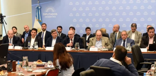 Varias comisiones de Diputados debatirán este miércoles la Ley de Alquileres, la reducción laboral y el Compre sin IVA, a la espera de un dictamen favorable.