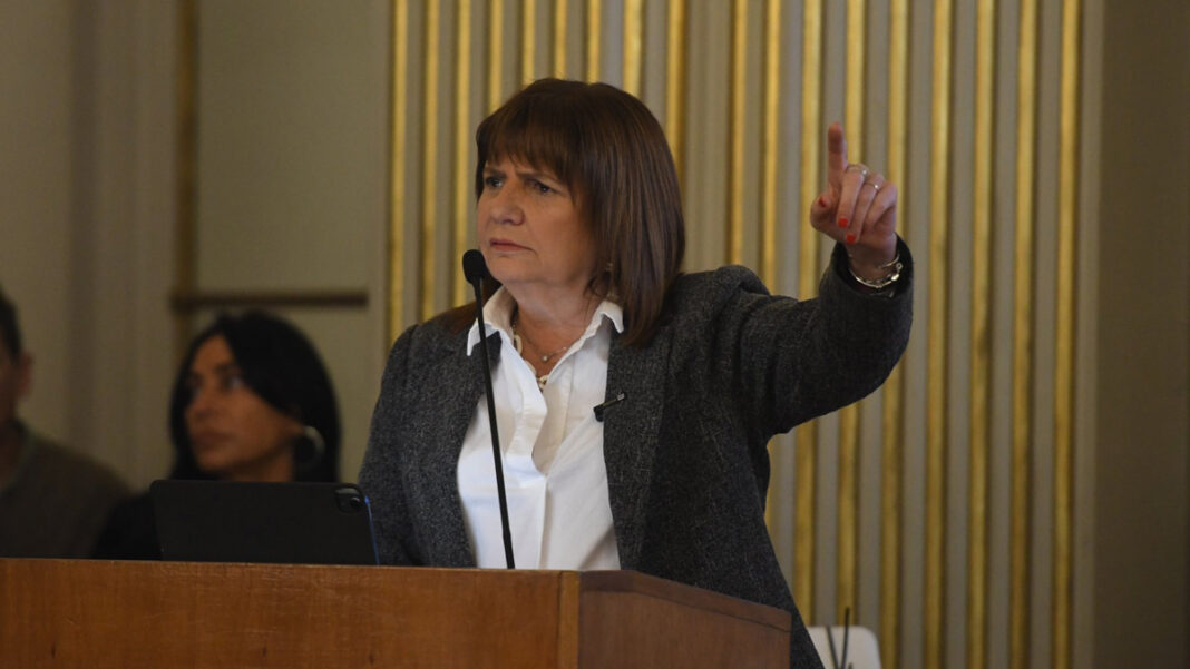 Bullrich respondió las acusaciones de Milei sobre su pasado y dijo que le preocupa la “inestabilidad emocional” del libertario.