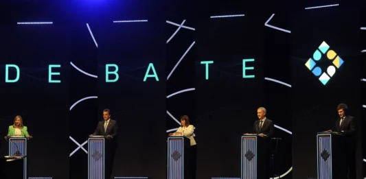 Durante el debate presidencial 2023, los argentinos tuvieron varias dudas que fueron respondidas por Google. Enterate cuales fueron las búsquedas principales.