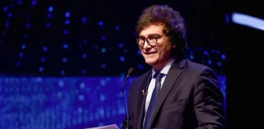 El candidato de La Libertad Avanza, Javier Milei, se refirió por primera vez a su desempeño en el debate presidencial y apuntó contra Patricia Bullrich.