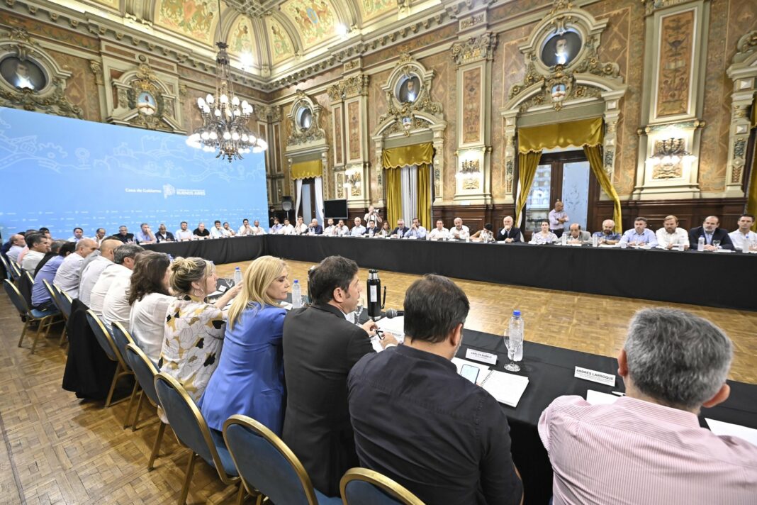 Kicillof recibió a los intendentes peronistas de la provincia de Buenos Aires y les dio tranquilidad de cara a diciembre.