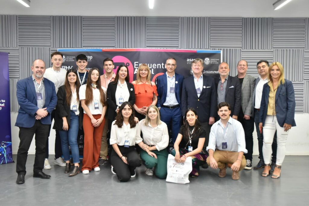 Parte del equipo que trabajo en la conferencia anual de la ASACOP.