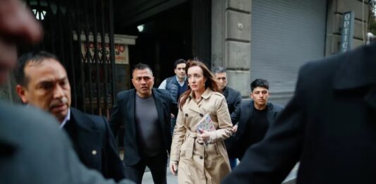 La vicepresidenta electa, Victoria Villarruel, mantuvo este miércoles una reunión con la ex mandataria Cristina Kirchner para diagramar la transición en el Senado.