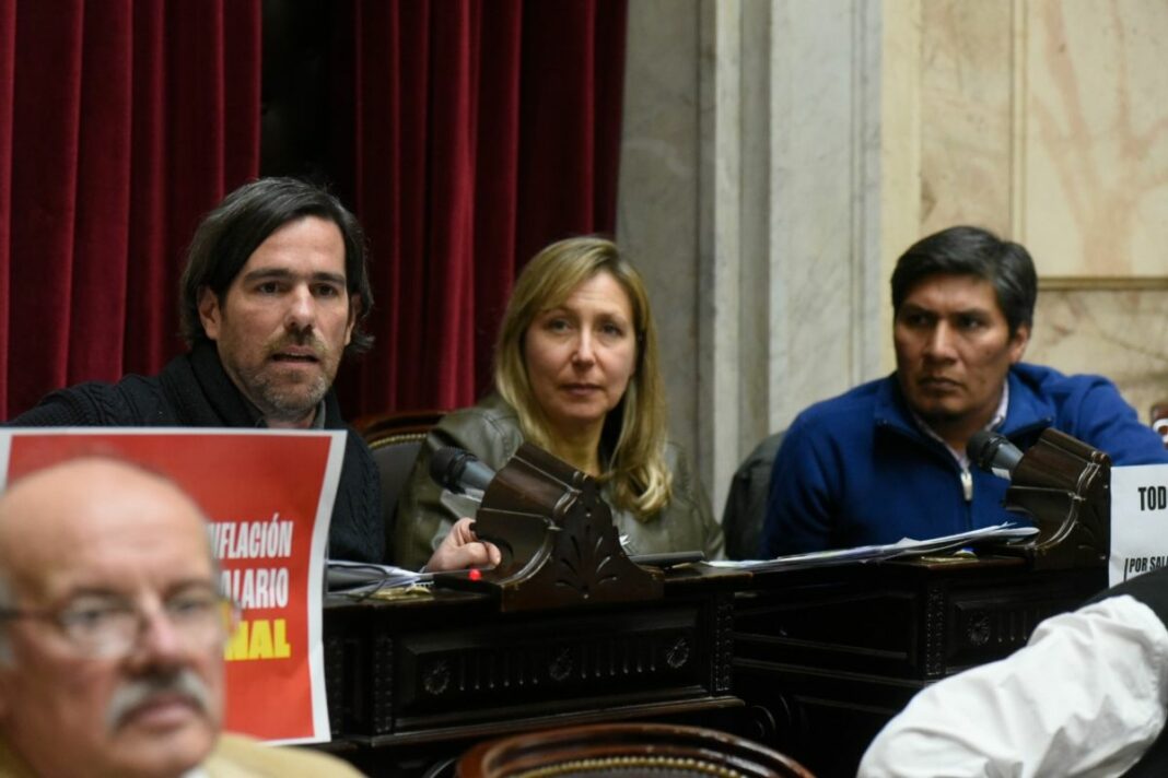 Tras el triunfo de Javier Milei diputados del Frente de Izquierda del Congreso llamaron a manifestarse en las calles contra el “plan de ajuste”.