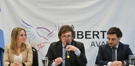 Tras haber denunciado un "fraude colosal" en el traslado de urnas, el apoderado de La Libertad Avanza se desdijo ante la Justicia.