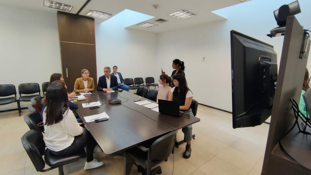 La comisión de clubes aprobó los proyectos de ley de Lucía Iañez (UxP) y Alejandra Lordén (Juntos).