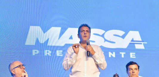 El candidato de UxP, Sergio Massa, se comprometió a luchar contra la corrupción. "Vamos a encarar una nueva etapa de transparencia", afirmó.