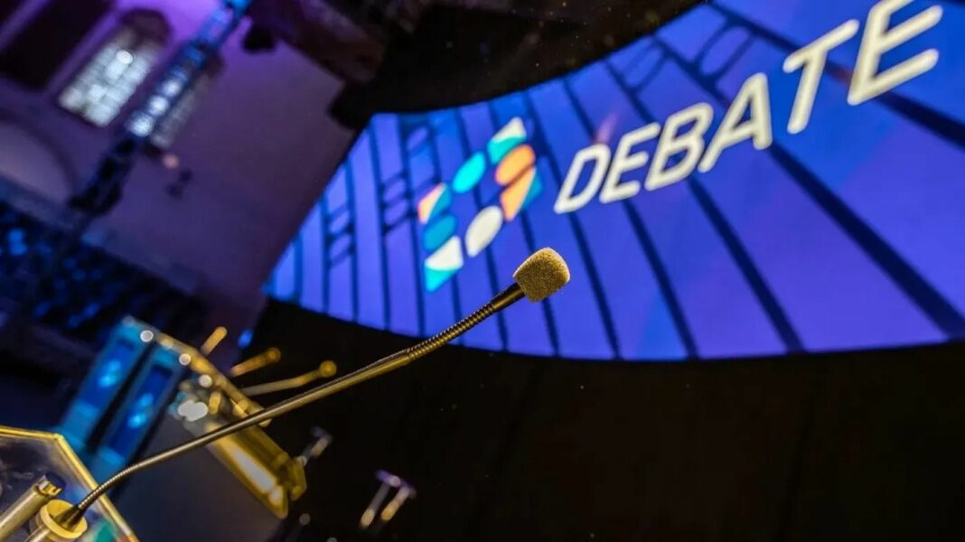 A 24 horas del encuentro, LLA solicitó a la Cámara Electoral que el candidato libertario, Javier Milei, pueda leer en el debate presidencial.