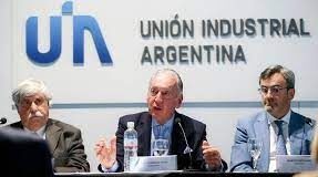 Empresarios de la Unión Industrial Argentina (UIA) cuestionaron este miércoles que la plataforma del candidato de LLA, Javier Milei, "no tiene propuestas" para el sector.
