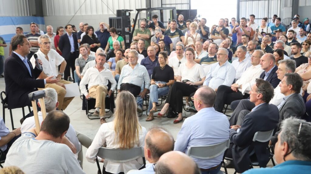 Antes de encabezar el acto de cierre, el candidato de UxP, Sergio Massa, mantuvo un encuentro con empresarios de Santa Fe.