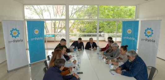 A semanas del balotaje, el reciente intendente electo de La Costa, Juan de Jesus, convocó a la "Mesa de Trabajo Massa Presidente".