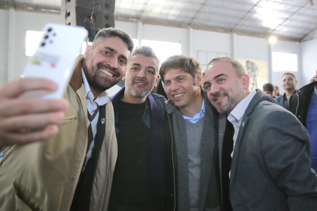 Kicillof encabezó un acto de reconocimiento a pastores evangélicos en la localidad de Berisso.