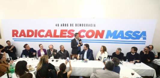 Tras el acto de "Radicales con Massa", la UCR ratificó su postura neutral hacia el balotaje.