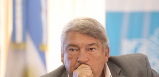 El ministro de Transporte bonaerense Jorge D’Onofrio anunció que no podrán sostener los subsidios por los recortes que realizó el Gobierno nacional.