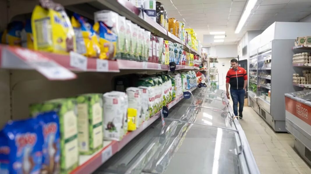 Sin detalles sobre marcas y cadenas de supermercados, el Gobierno facilitó la creación de una canasta básica de 20 productos con descuentos.