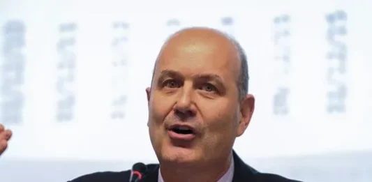 El asesor económico de Javier Milei y autor del mega DNU, Federico Sturzenegger, adelantó que al Congreso enviarán un “paquete” de leyes “más grande y sustancioso” que el decreto.