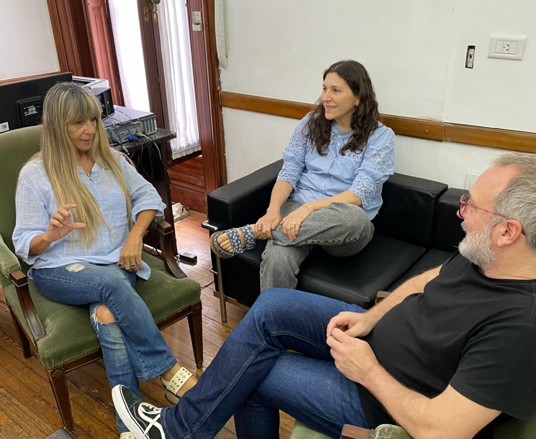 Laura Clark arriba a la ciudad de Villa Gesell para supervisar el avance la causa judicial por el incendio al local partidario de Nuevo Encuentro.