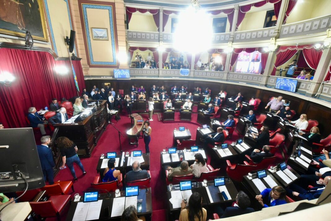 Los senadores bonaerense Marcelo Daletto y Nerina Neumann reclamaron que ARBA informe acerca de los topes y aumentos del Impuesto Inmobiliario.