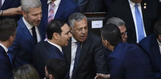 Javier Milei recibirá por primera vez a los 23 gobernadores y al jefe de Gobierno de la ciudad de Buenos Aires (CABA) en una reunión a "agenda abierta".