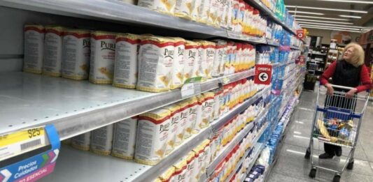 La canasta básica total registró en noviembre un aumento mensual de 13,2%, mientras que la canasta alimentaria creció 15,1%.