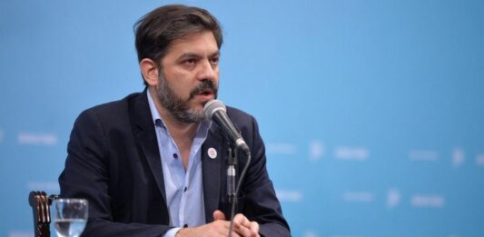 Carlos Bianco, aclaró que por el momento no está en agenda la implementación de una nueva moneda para la provincia de Buenos Aires.